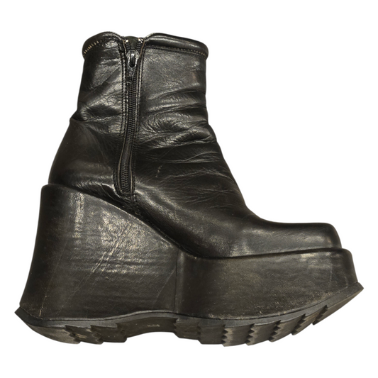 90s/Y2K Leather Platform Ankle Boots by Sonax (RARE!)