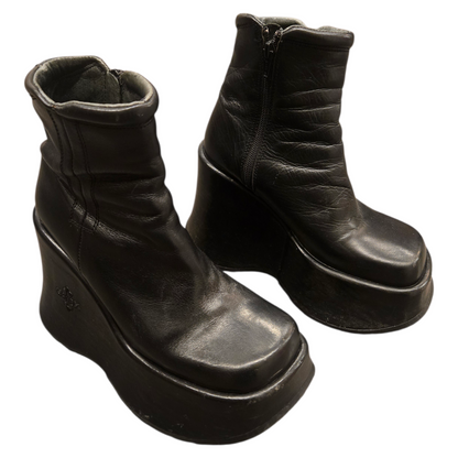 90s/Y2K Leather Platform Ankle Boots by Sonax (RARE!)